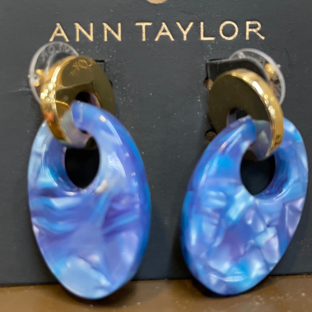 Ann Taylor Pearlized Blue And Gold Earrings 8$